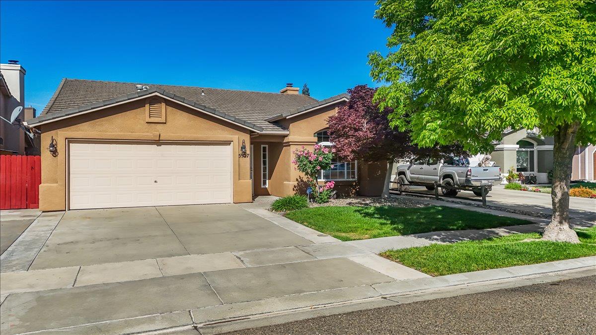 5927 Westminster Ct, Riverbank, CA 95367