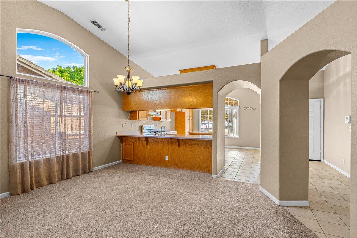 5927 Westminster Ct, Riverbank, CA 95367