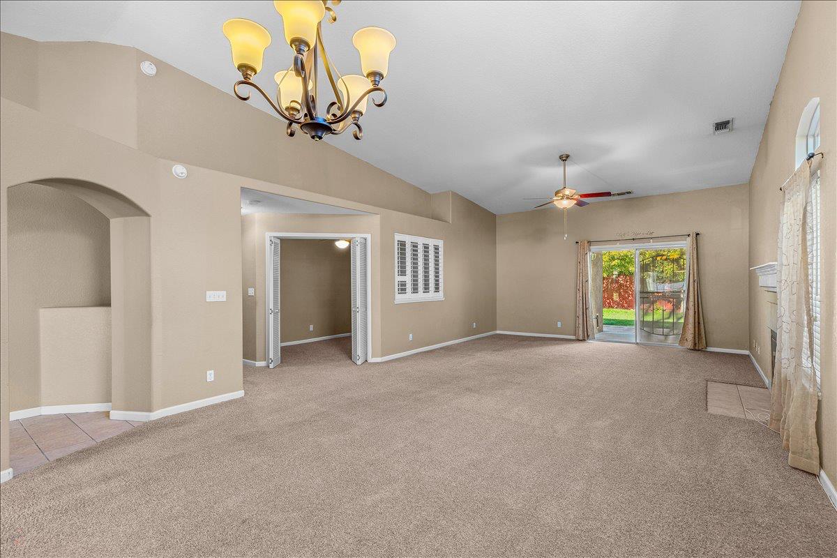 5927 Westminster Ct, Riverbank, CA 95367