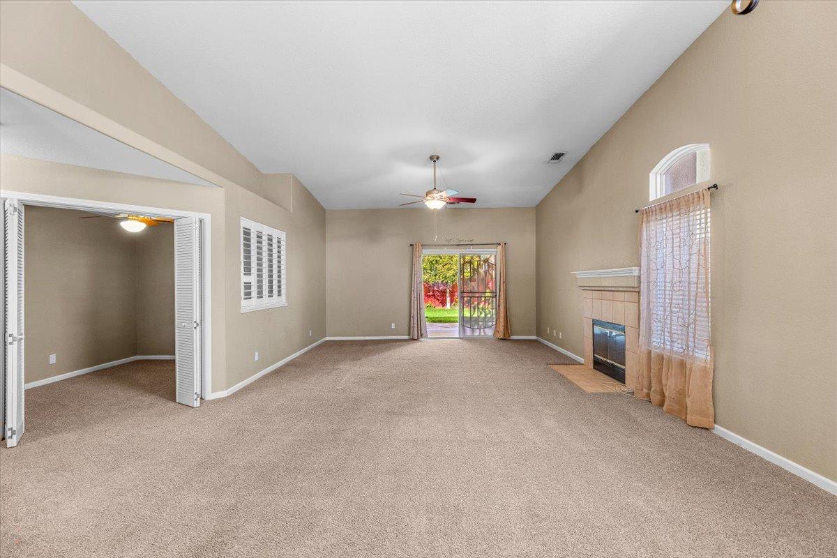 5927 Westminster Ct, Riverbank, CA 95367