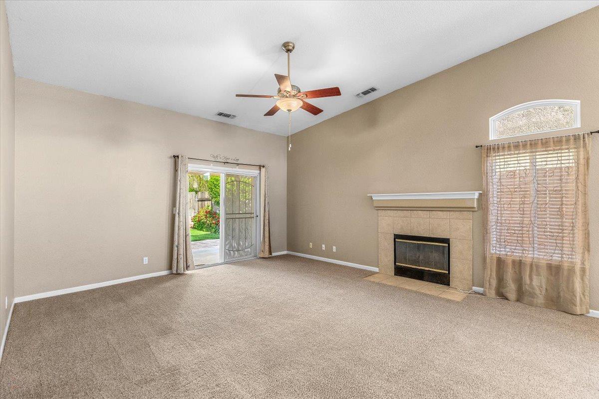 5927 Westminster Ct, Riverbank, CA 95367