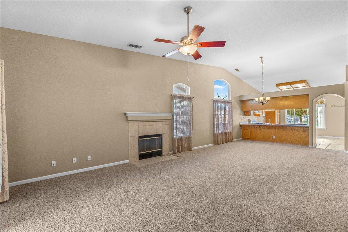 5927 Westminster Ct, Riverbank, CA 95367