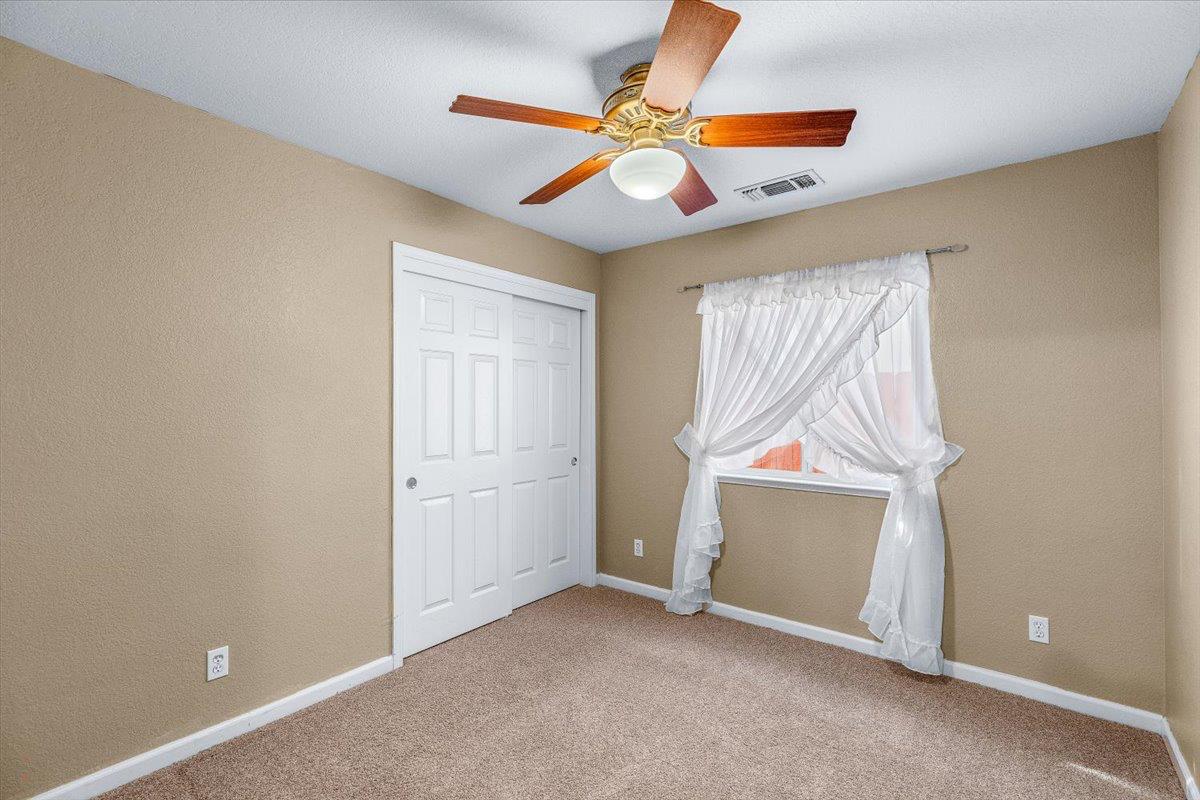 5927 Westminster Ct, Riverbank, CA 95367