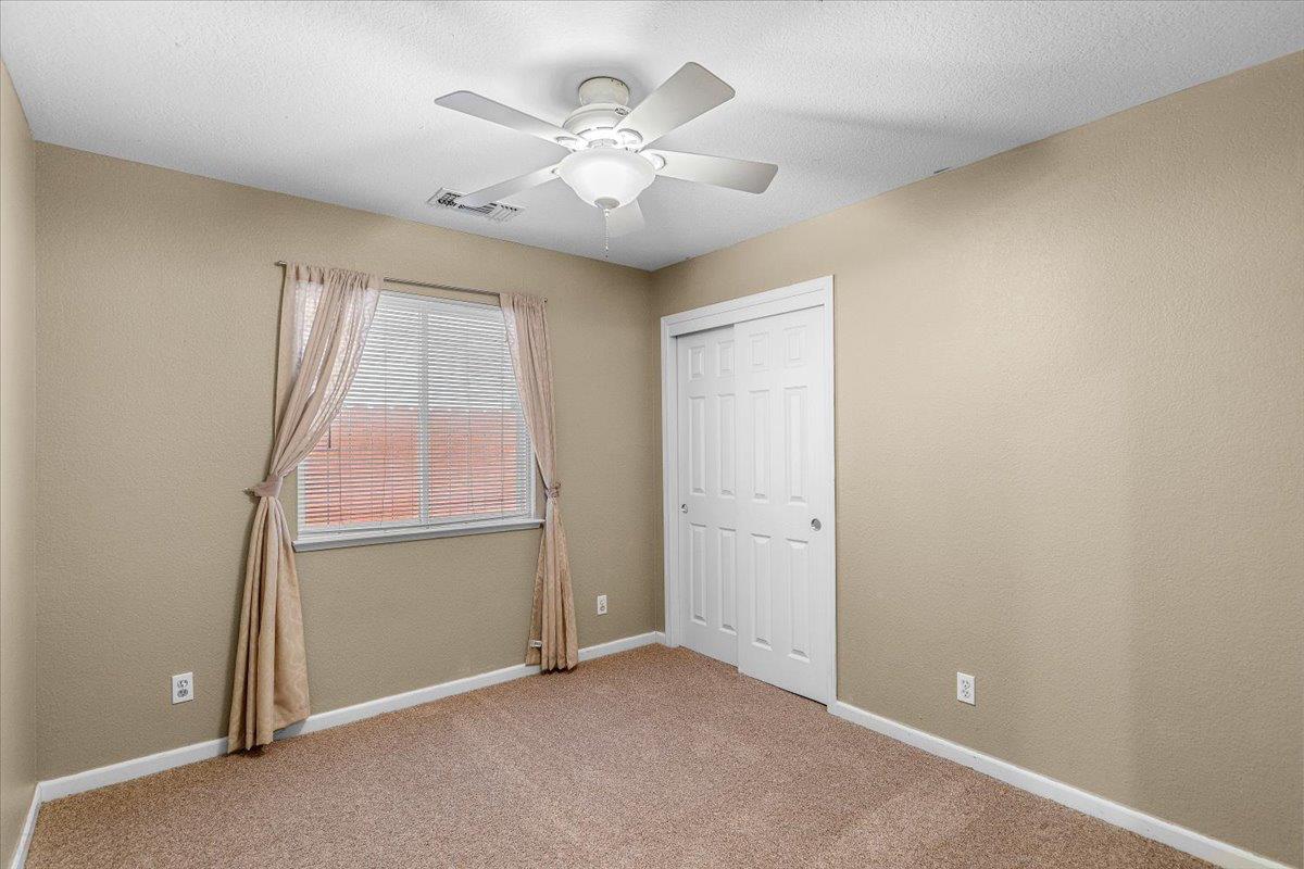 5927 Westminster Ct, Riverbank, CA 95367