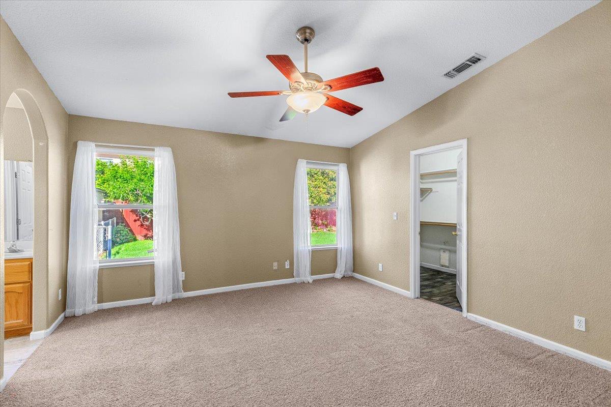 5927 Westminster Ct, Riverbank, CA 95367