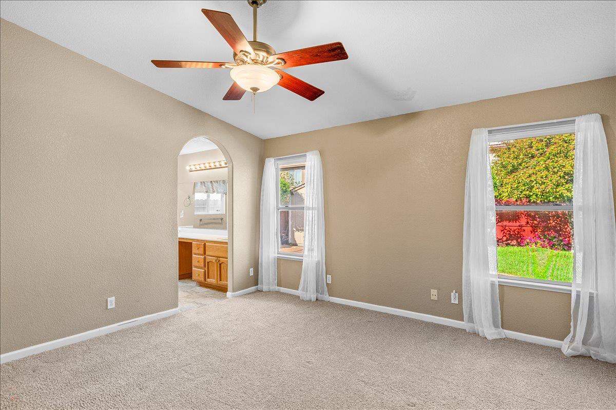 5927 Westminster Ct, Riverbank, CA 95367