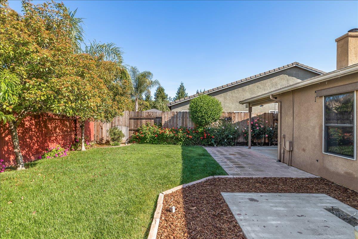 5927 Westminster Ct, Riverbank, CA 95367