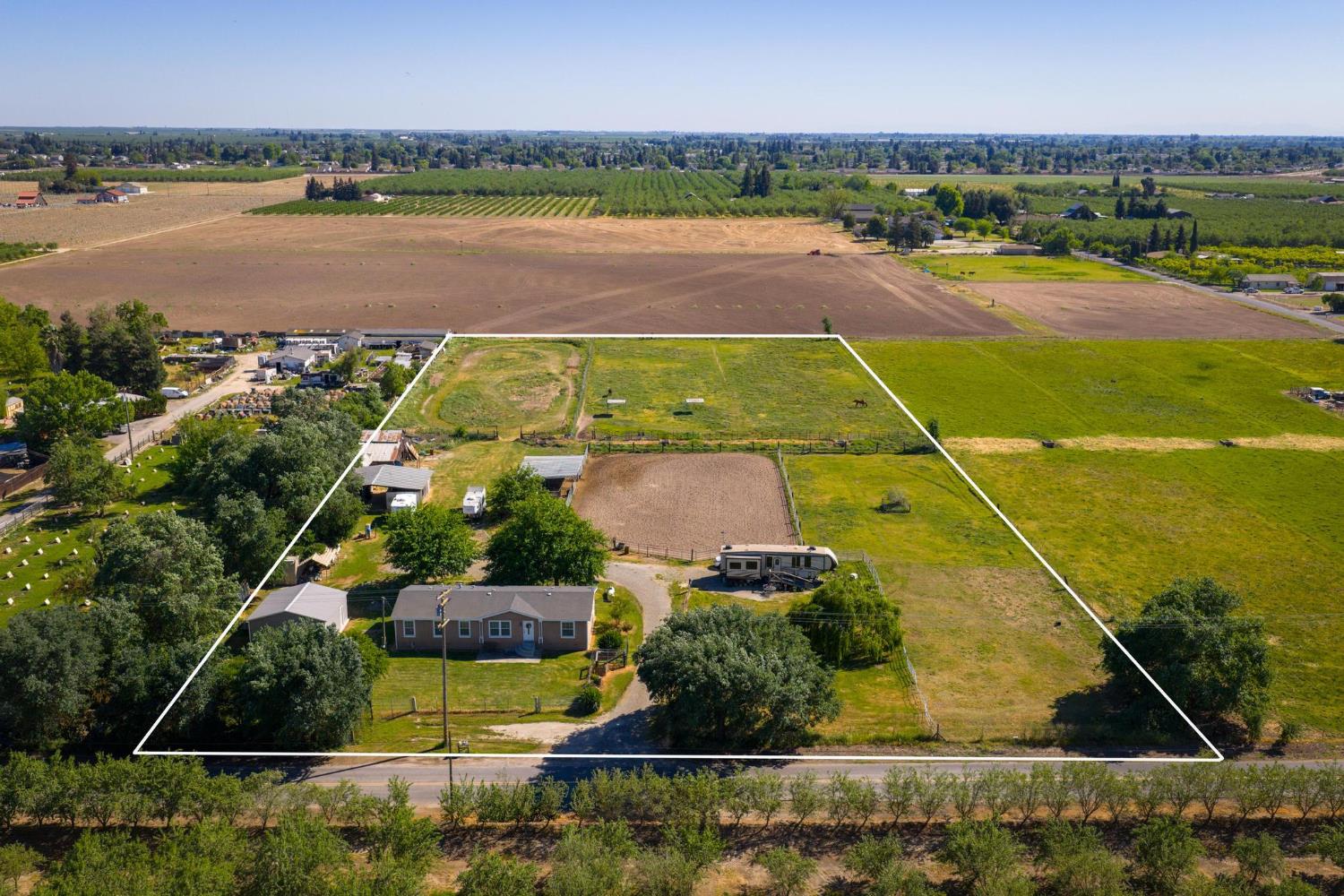 12518 Lone Oak Rd, Waterford, CA 95386
