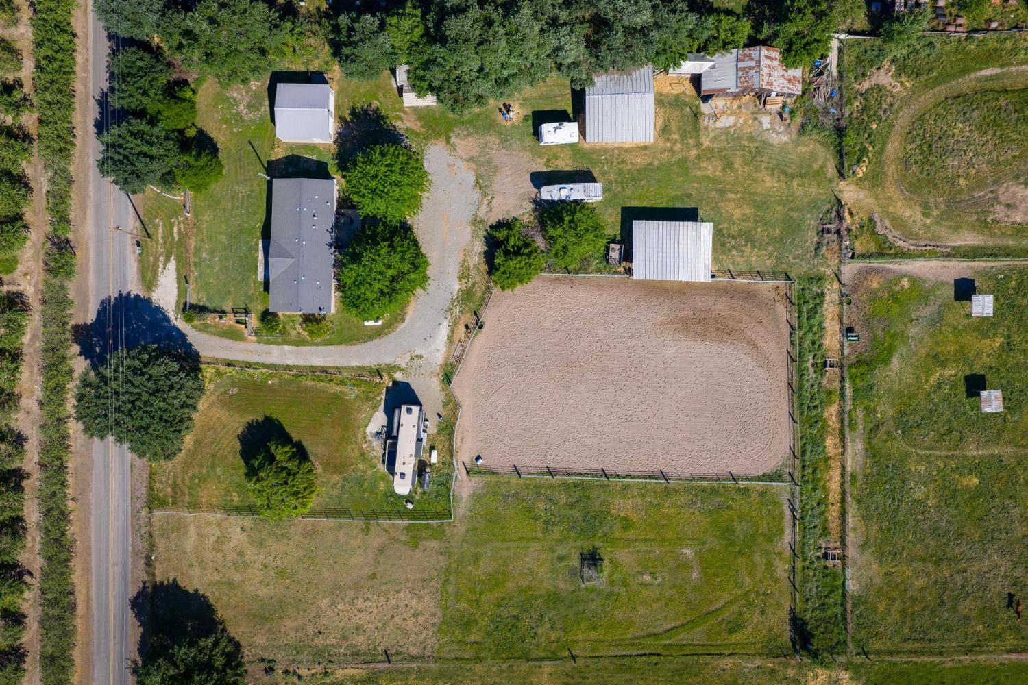 12518 Lone Oak Rd, Waterford, CA 95386