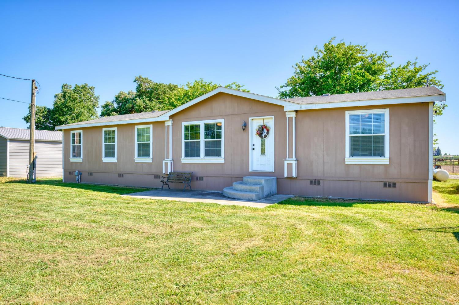 12518 Lone Oak Rd, Waterford, CA 95386