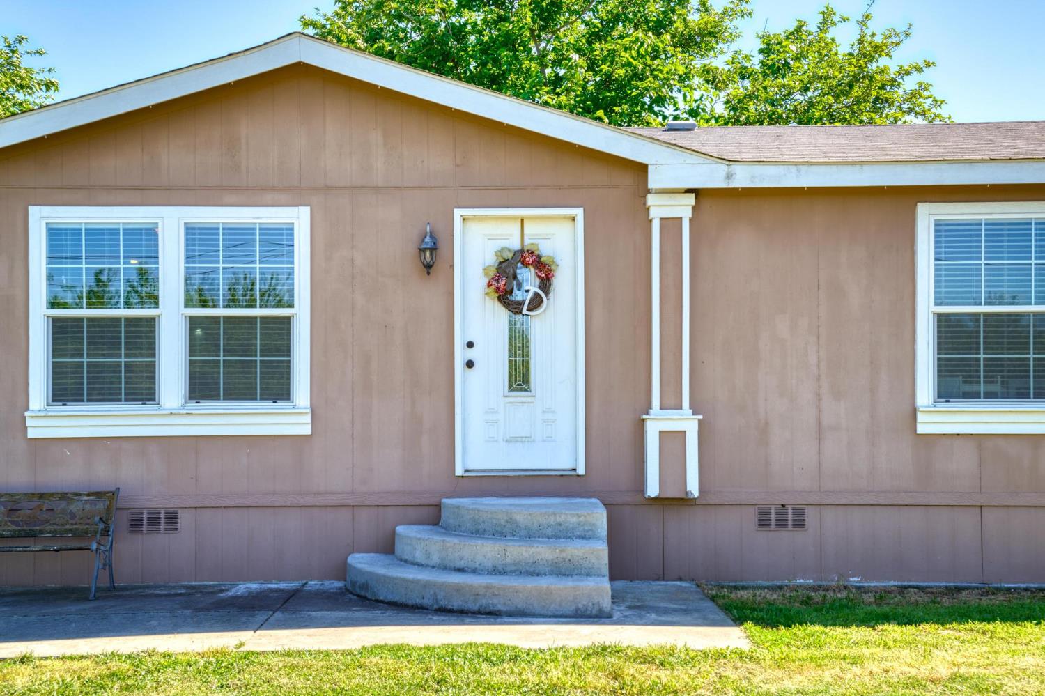 12518 Lone Oak Rd, Waterford, CA 95386