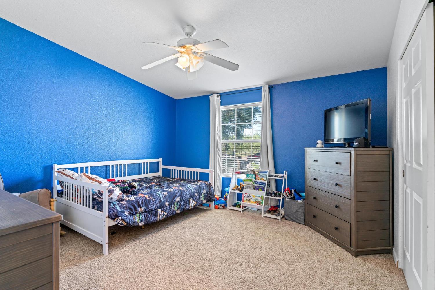 12518 Lone Oak Rd, Waterford, CA 95386