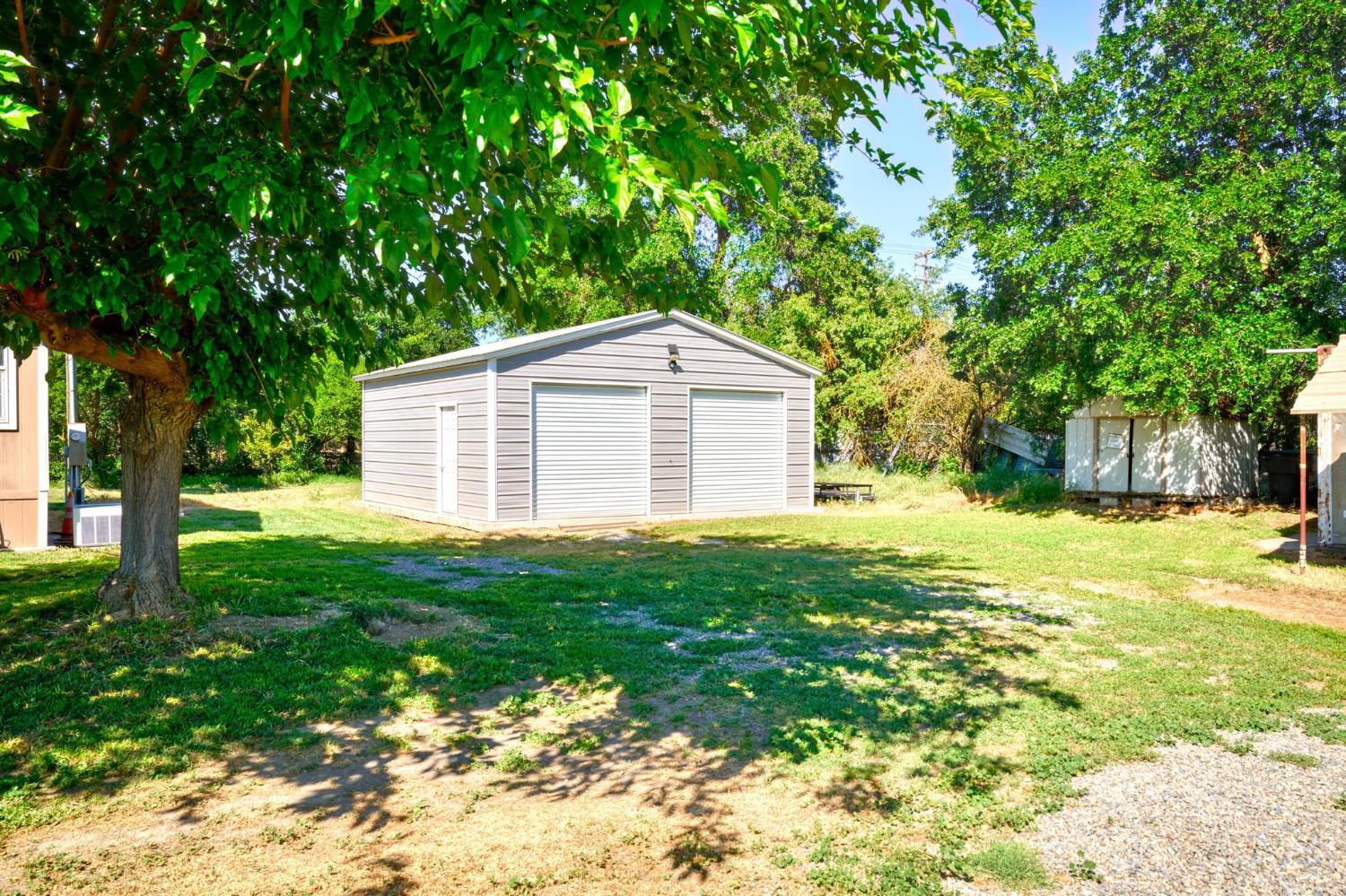 12518 Lone Oak Rd, Waterford, CA 95386