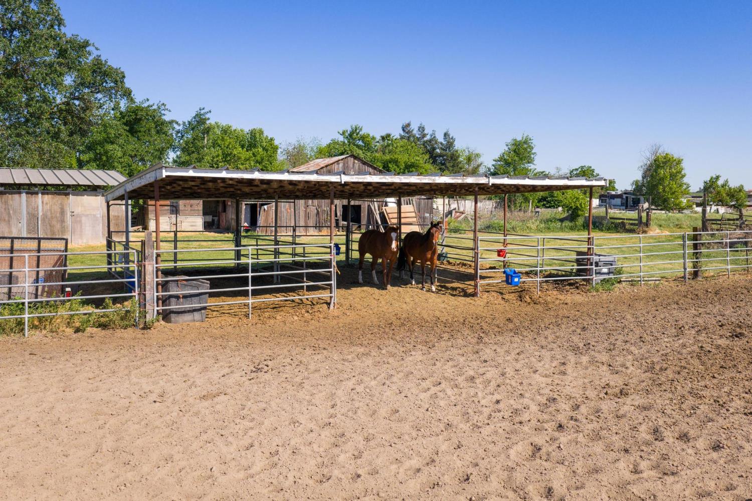 12518 Lone Oak Rd, Waterford, CA 95386