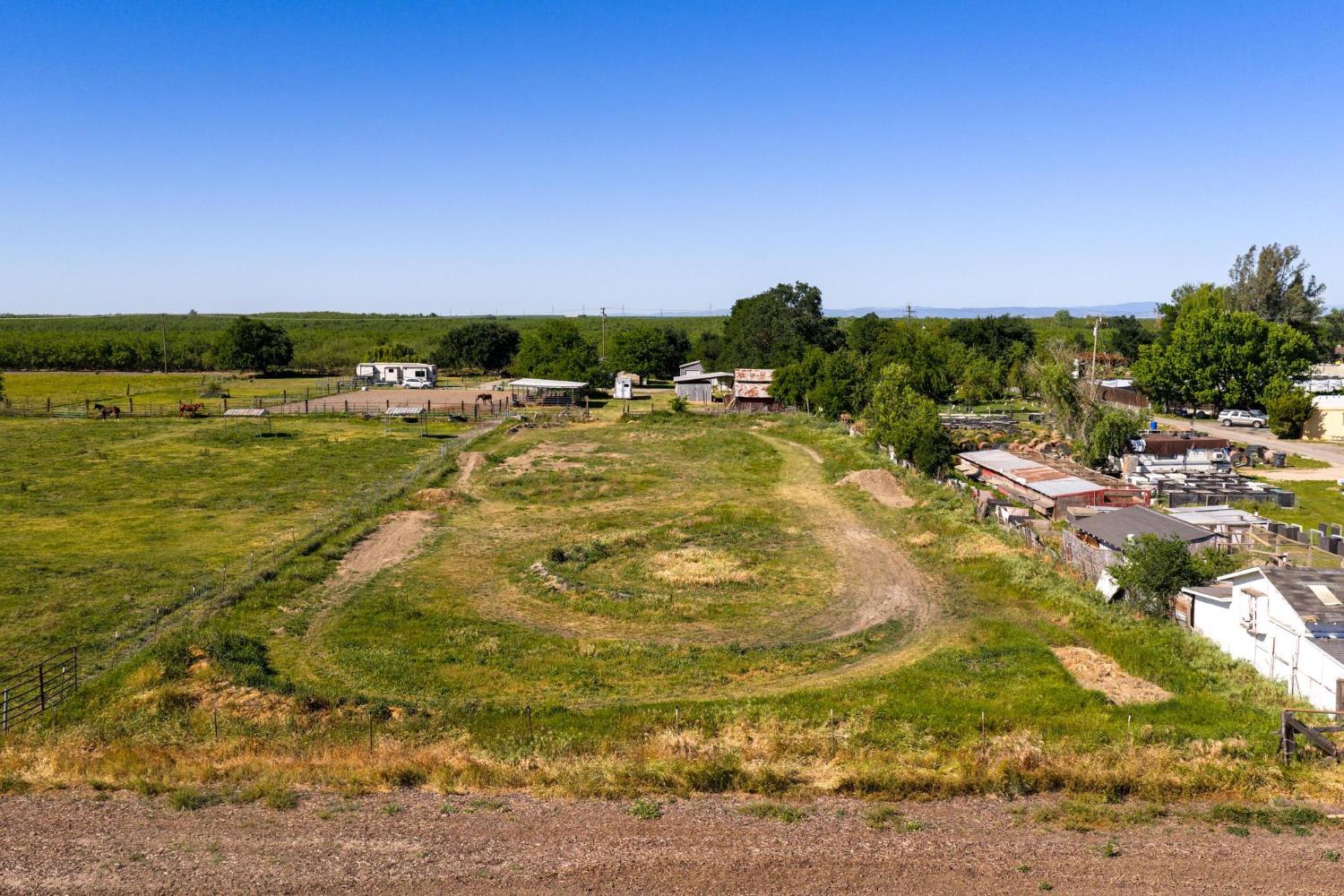 12518 Lone Oak Rd, Waterford, CA 95386