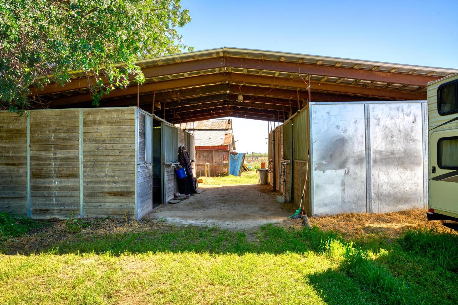 12518 Lone Oak Rd, Waterford, CA 95386