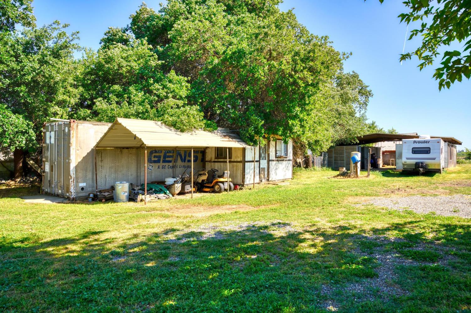 12518 Lone Oak Rd, Waterford, CA 95386