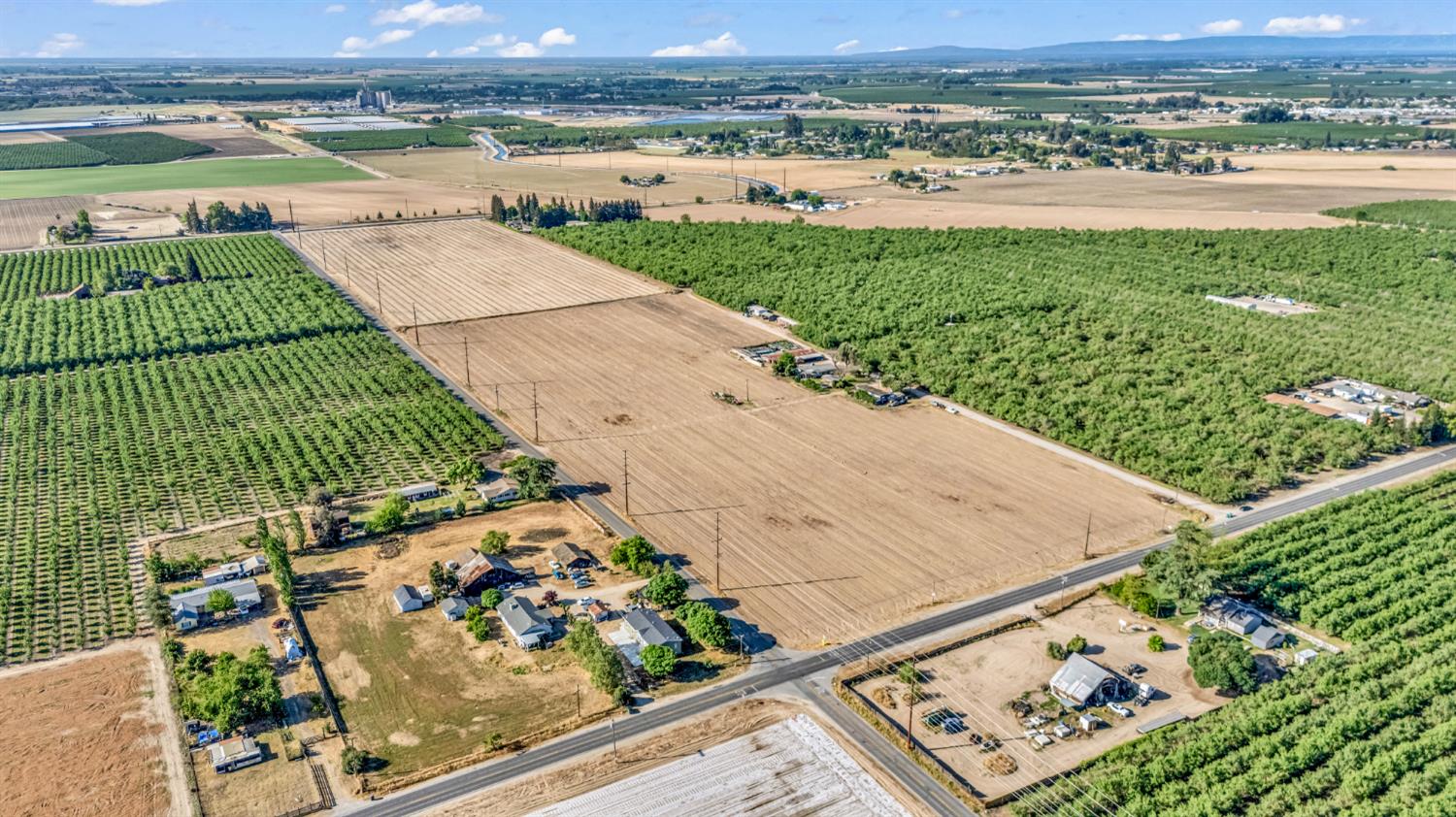 14105 El Capitan Way, Delhi, CA 95315