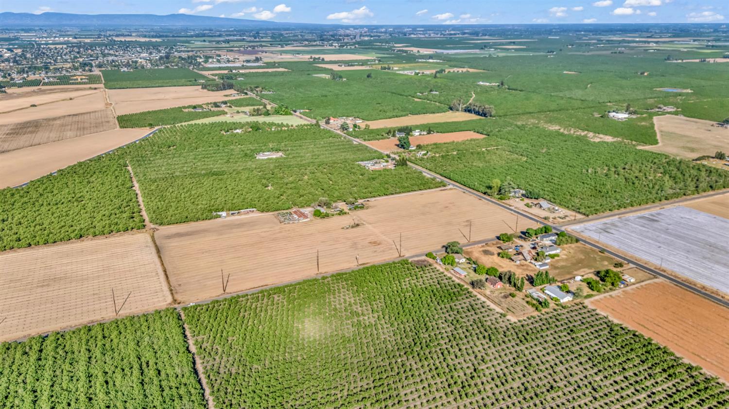 14105 El Capitan Way, Delhi, CA 95315