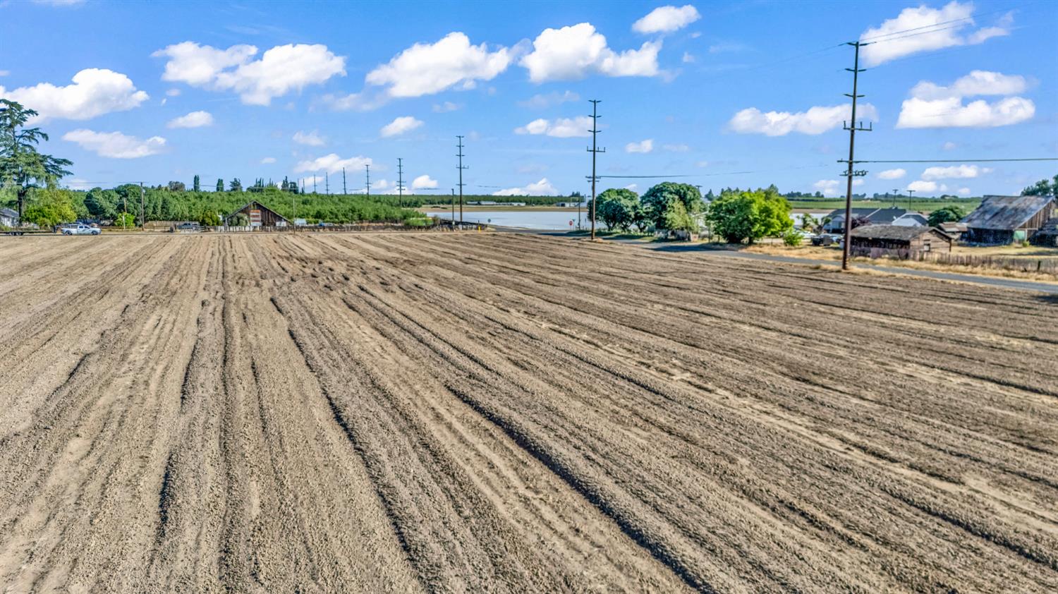 14105 El Capitan Way, Delhi, CA 95315