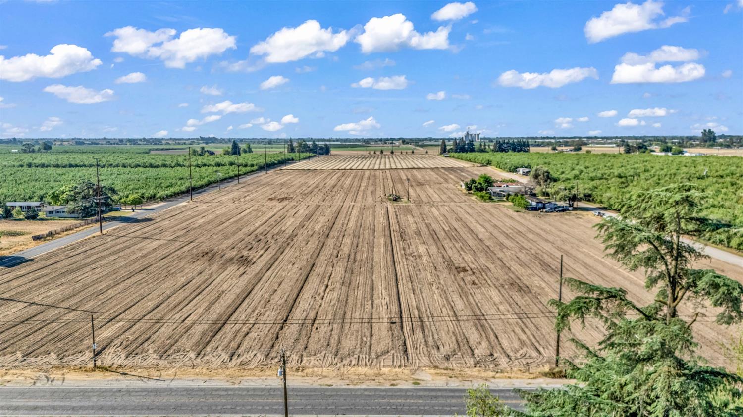 14105 El Capitan Way, Delhi, CA 95315