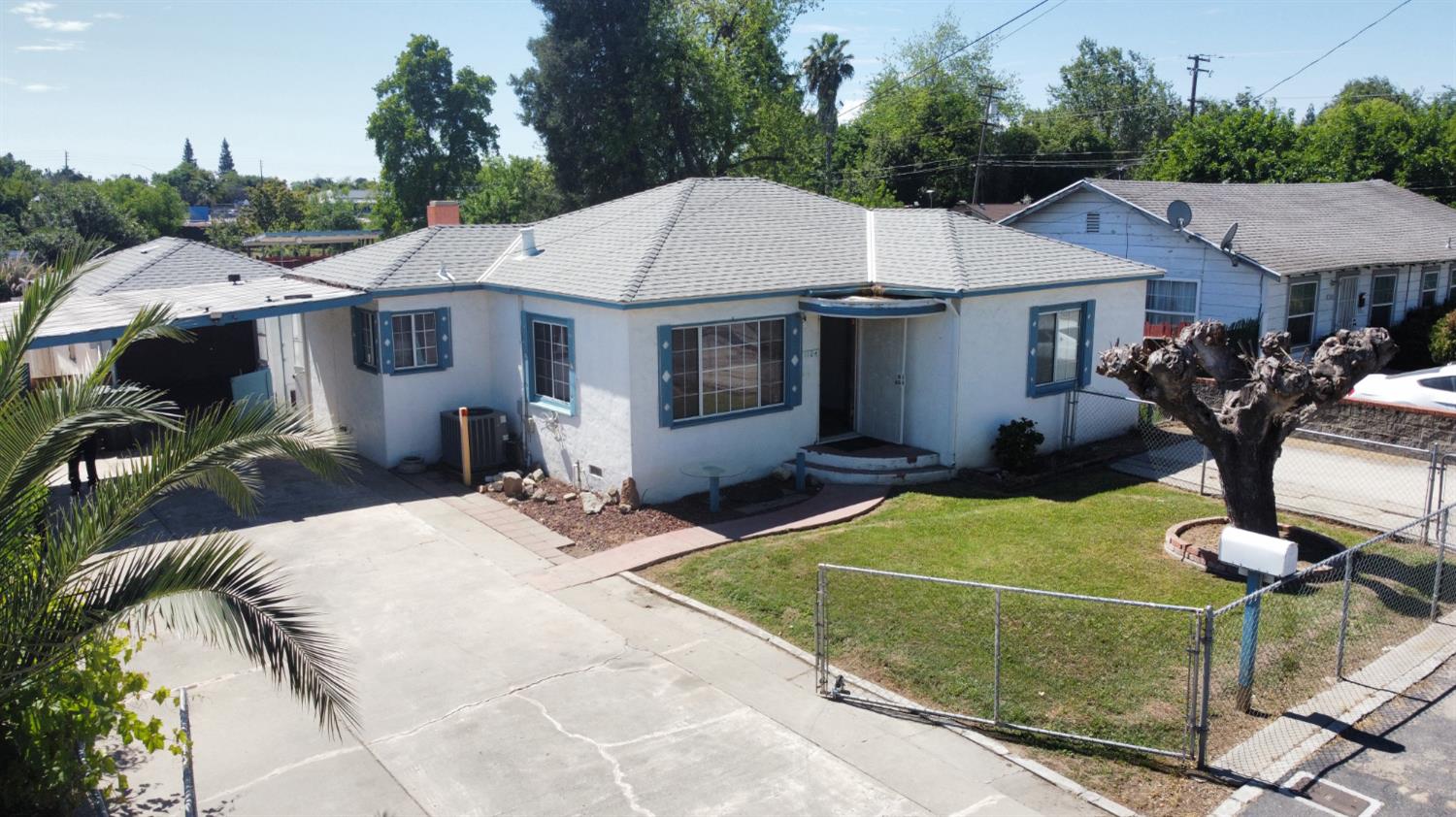 1104 Beverly Dr, Modesto, CA 95351