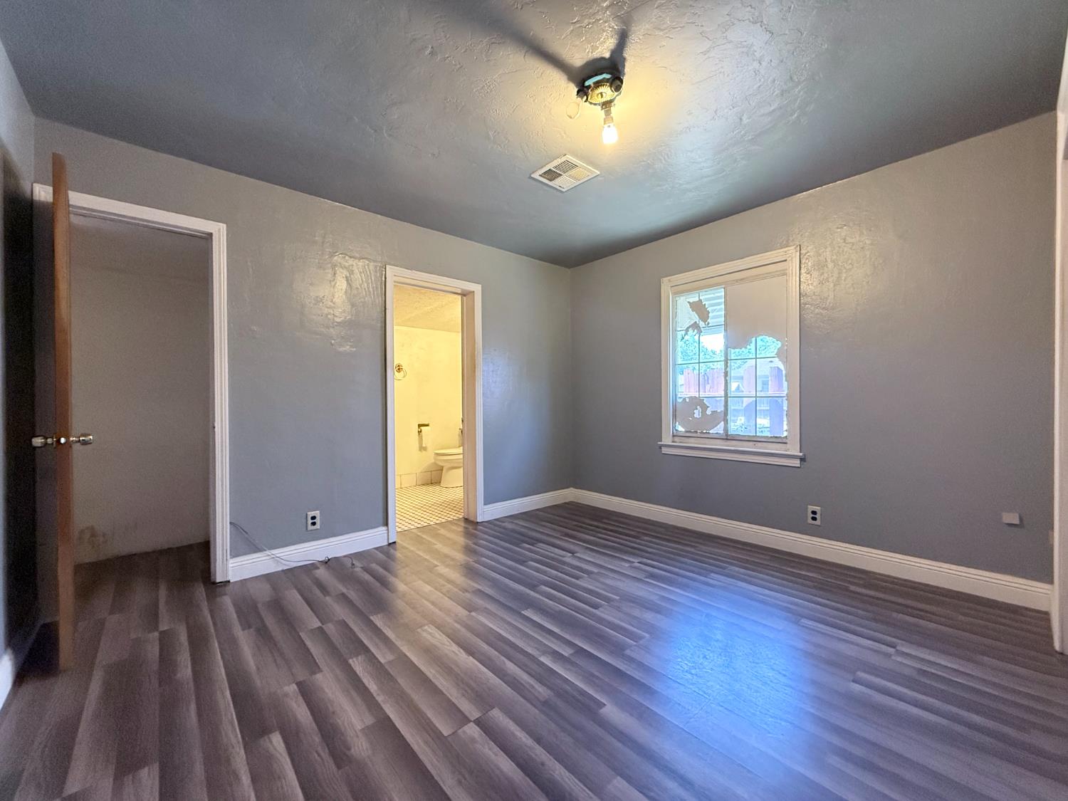 1104 Beverly Dr, Modesto, CA 95351