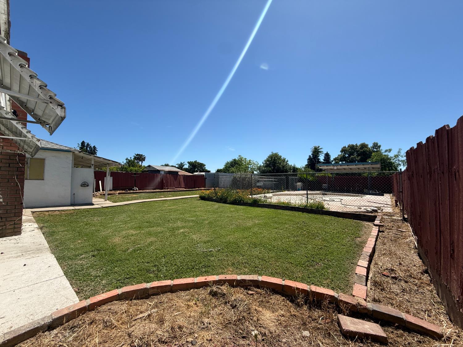 1104 Beverly Dr, Modesto, CA 95351