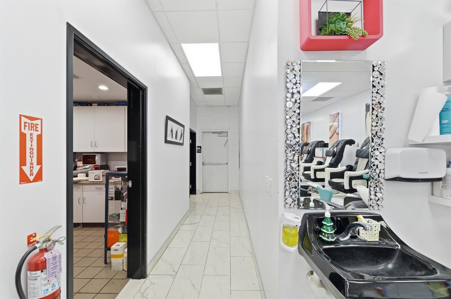 549 N Golden State Blvd, Turlock, CA 95380