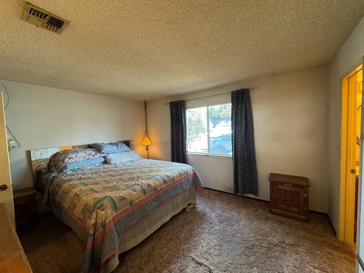 1461 E D St, Oakdale, CA 95361