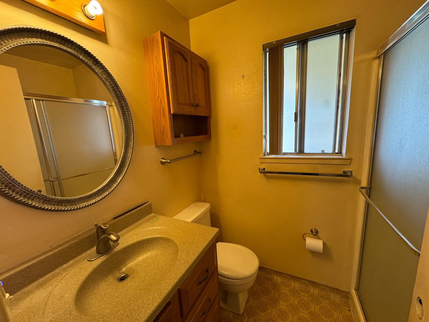 1461 E D St, Oakdale, CA 95361