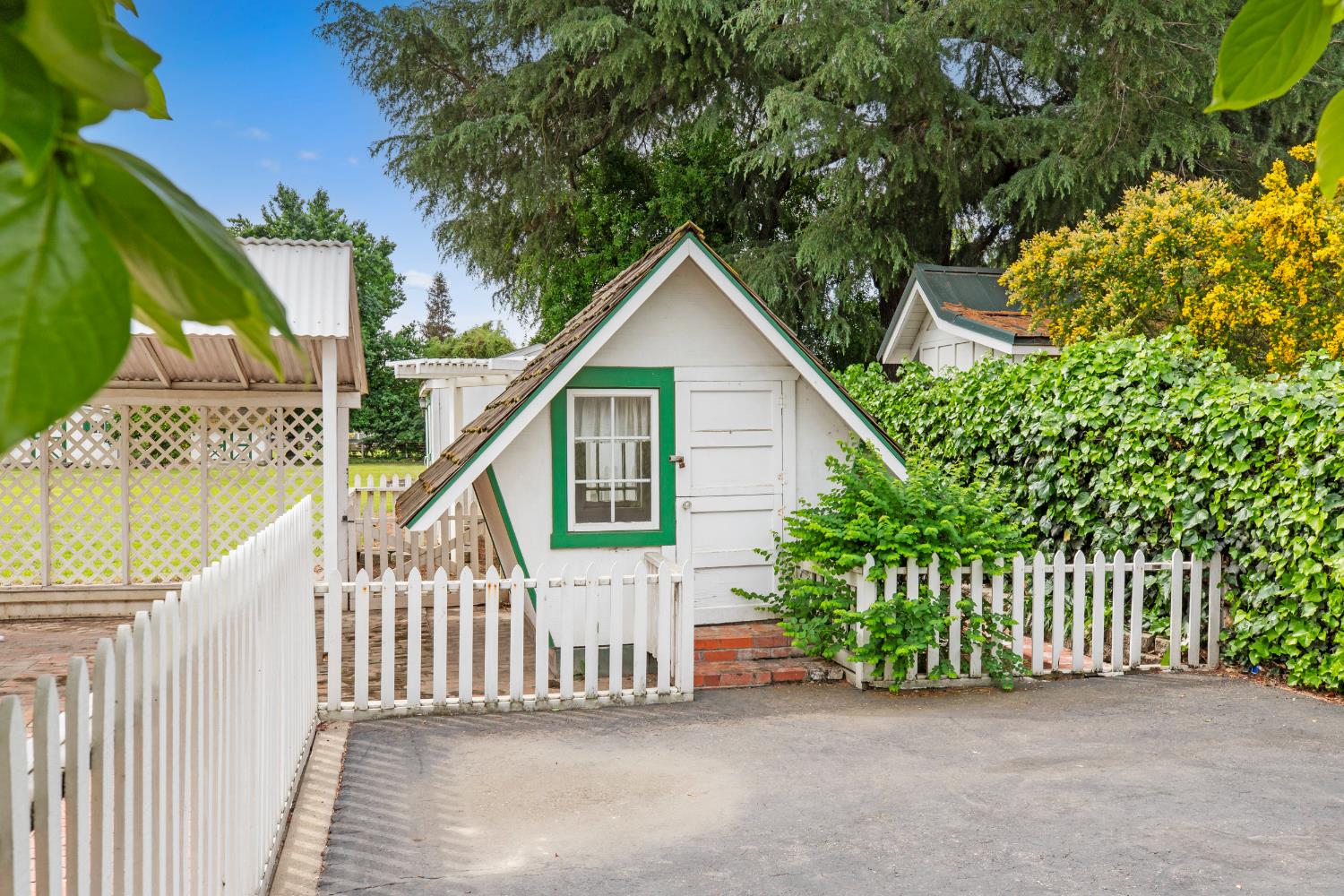 2400 Woodland Ave, Modesto, CA 95358