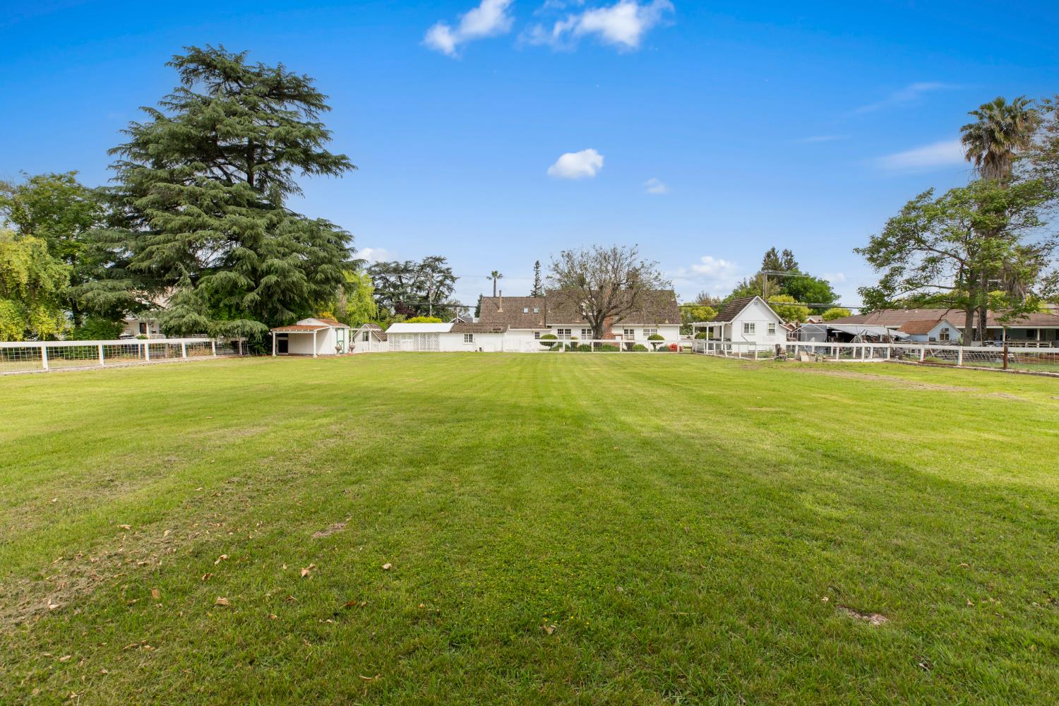 2400 Woodland Ave, Modesto, CA 95358