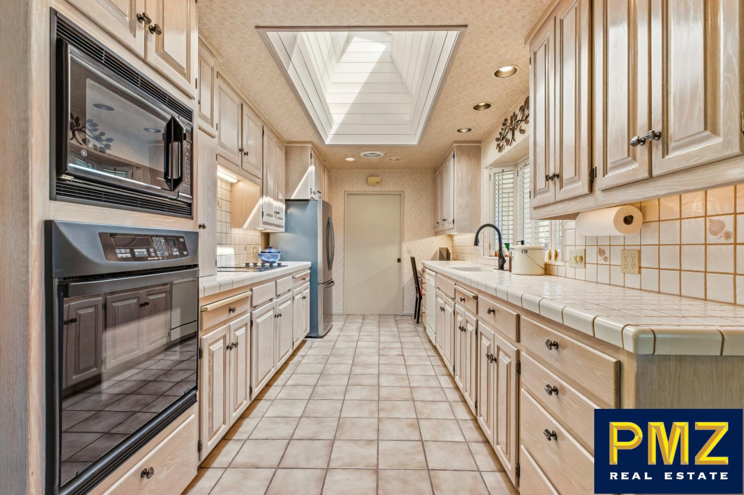 417 Little John Ln, Modesto, CA 95350