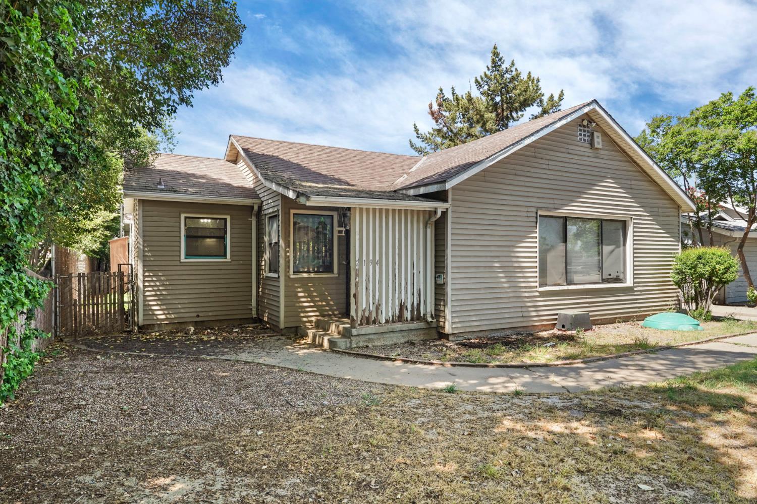 2194 Yosemite Pkwy, Merced, CA 95341