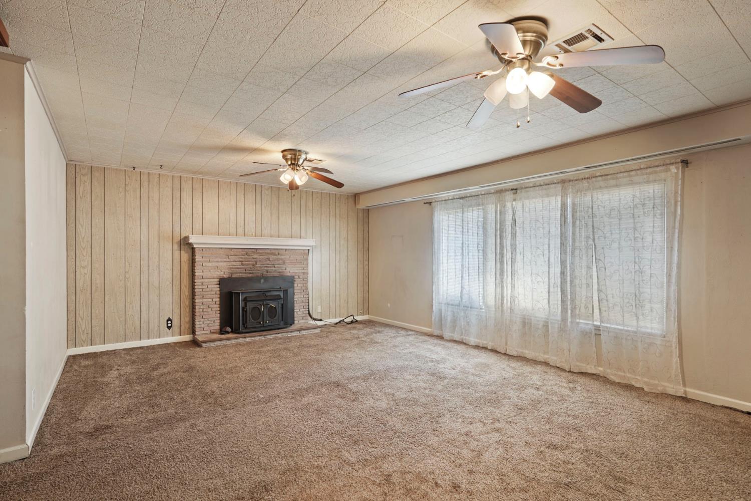 2194 Yosemite Pkwy, Merced, CA 95341