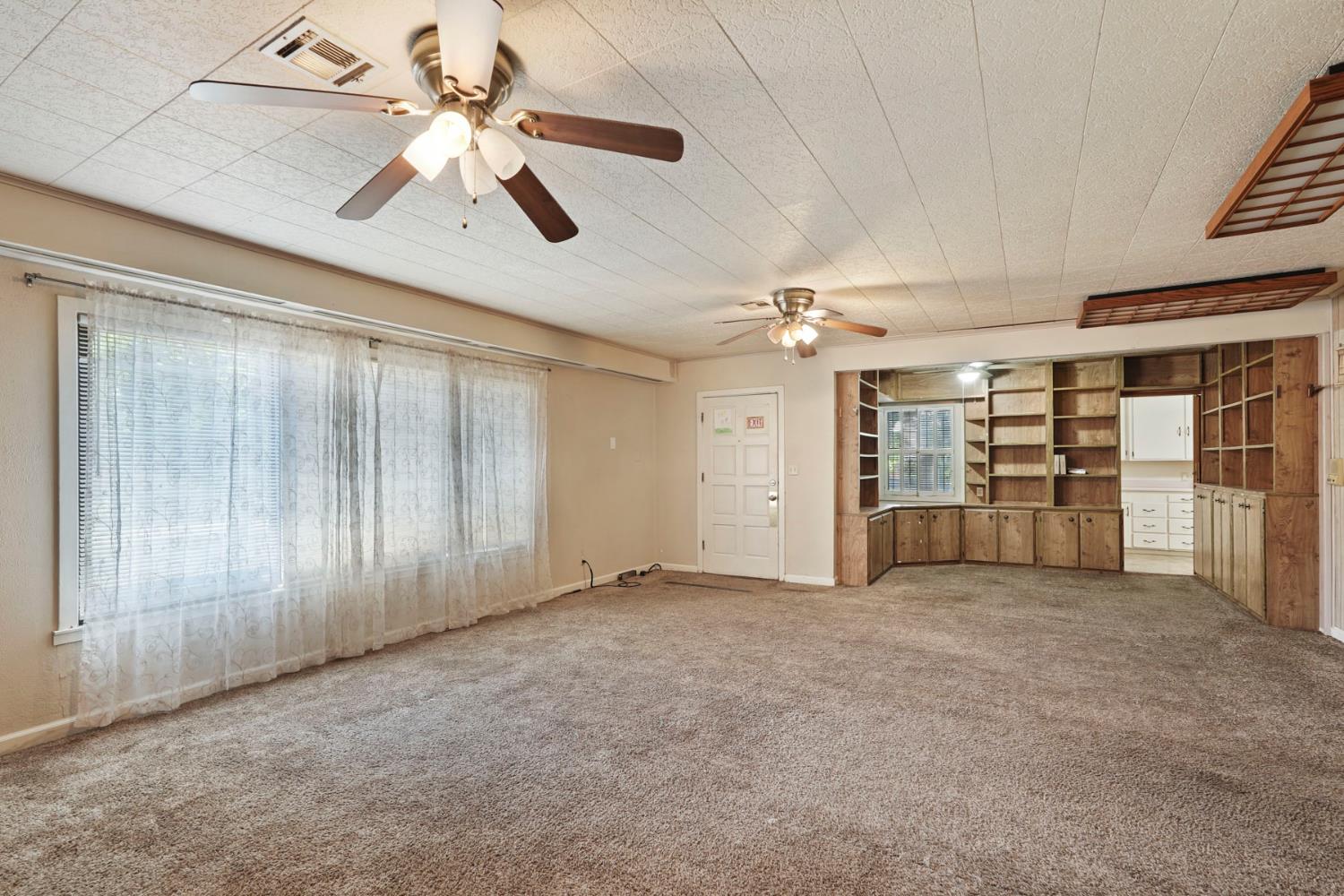 2194 Yosemite Pkwy, Merced, CA 95341