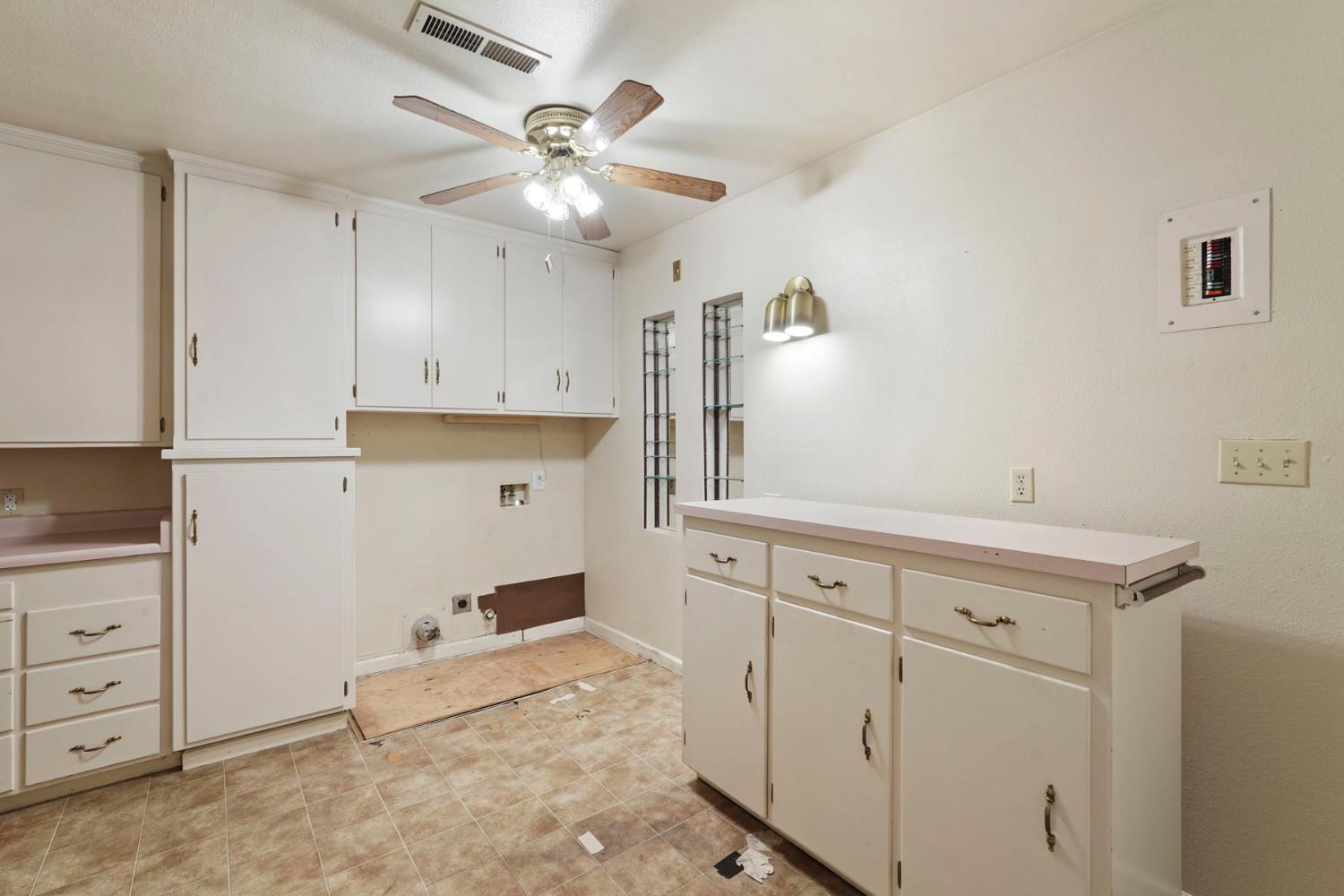 2194 Yosemite Pkwy, Merced, CA 95341