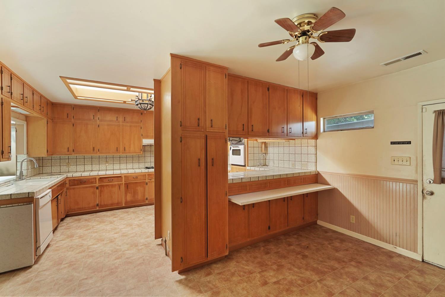 2194 Yosemite Pkwy, Merced, CA 95341