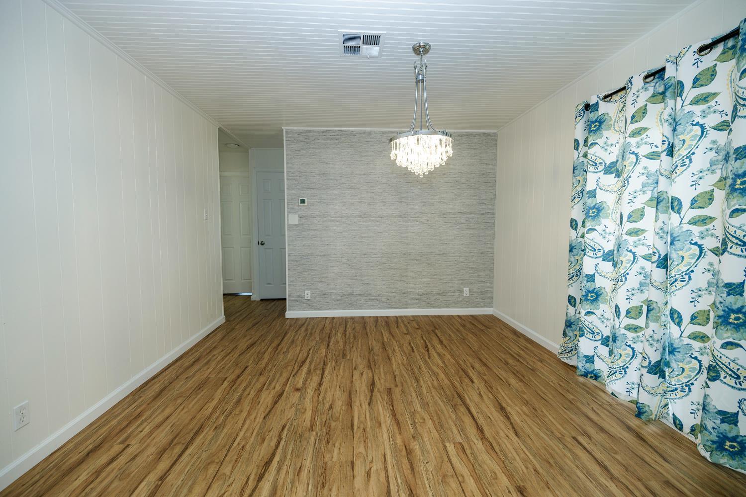 2505 Jackson Ave #194, Escalon, CA 95320