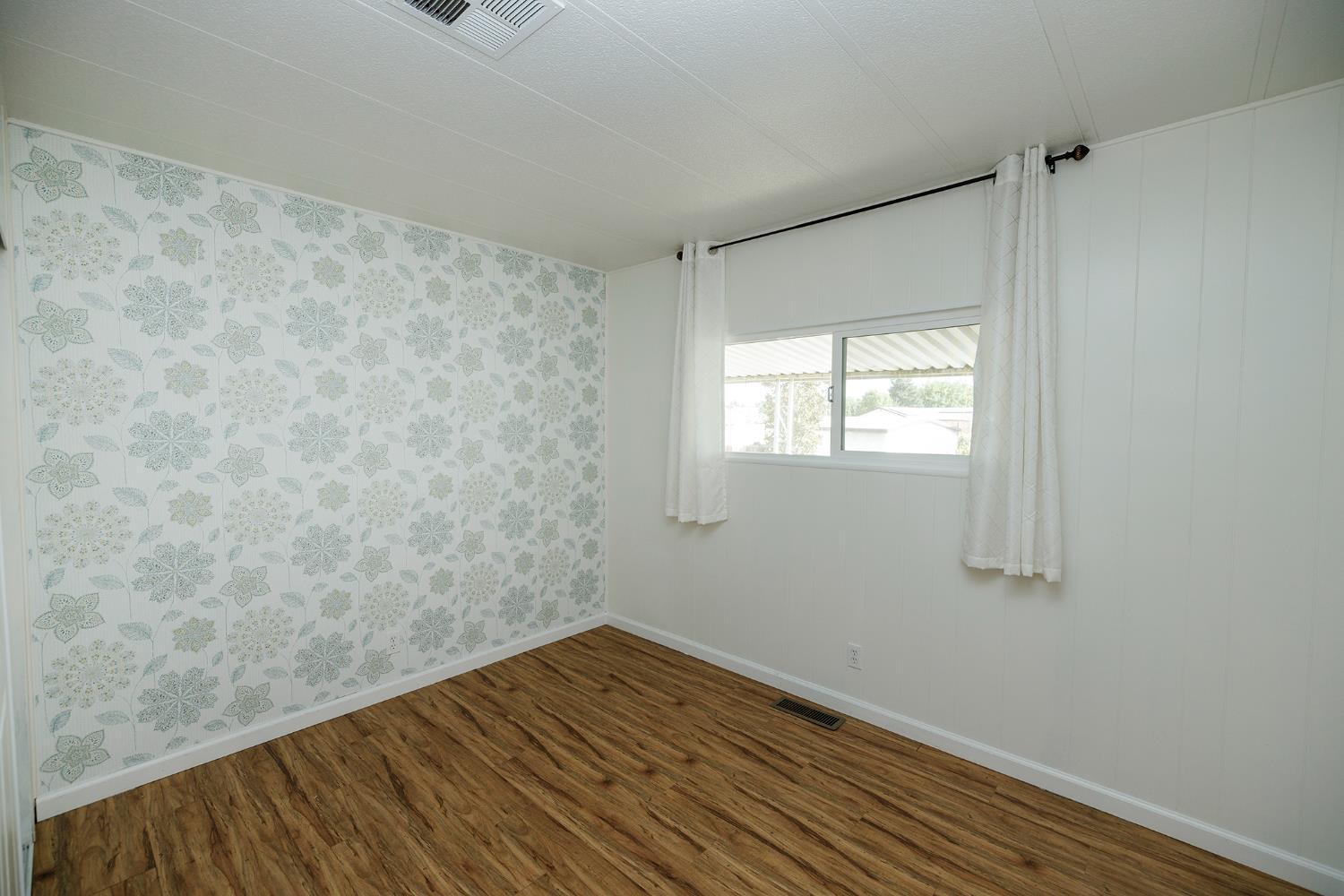 2505 Jackson Ave #194, Escalon, CA 95320