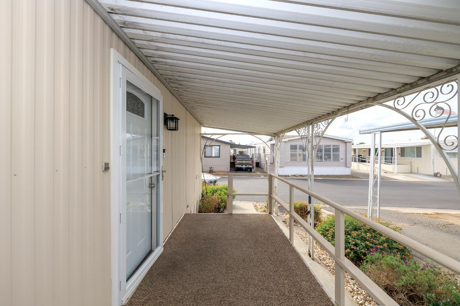 2505 Jackson Ave #194, Escalon, CA 95320