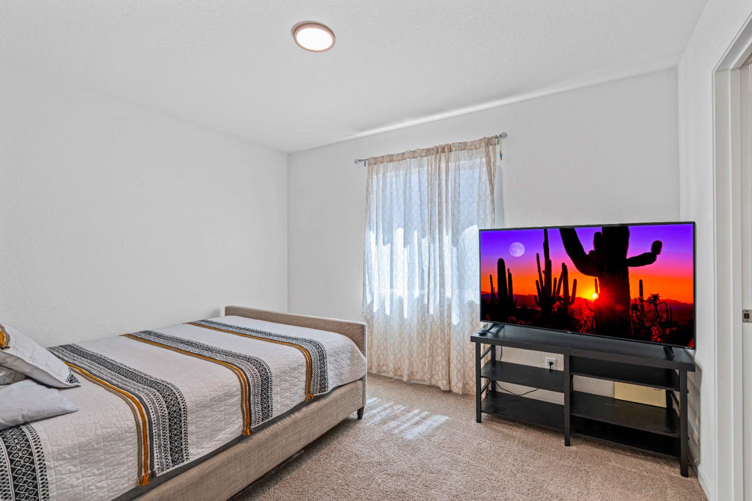 209 Dogwood Ranch Way, Patterson, CA 95363