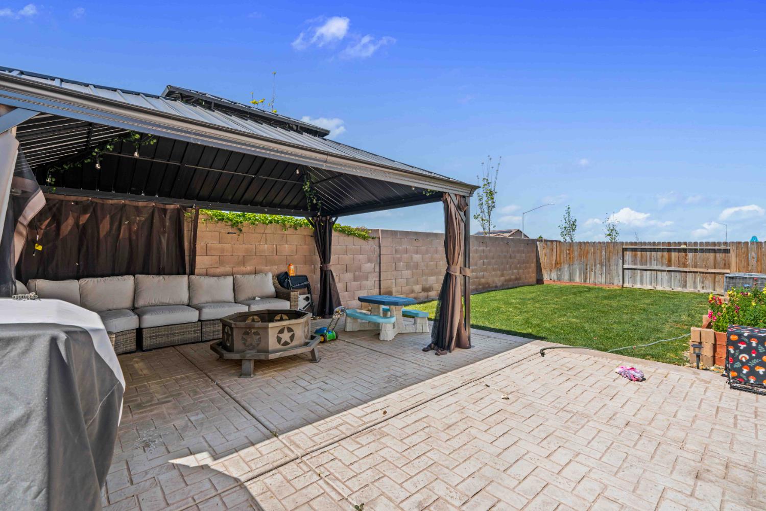 209 Dogwood Ranch Way, Patterson, CA 95363