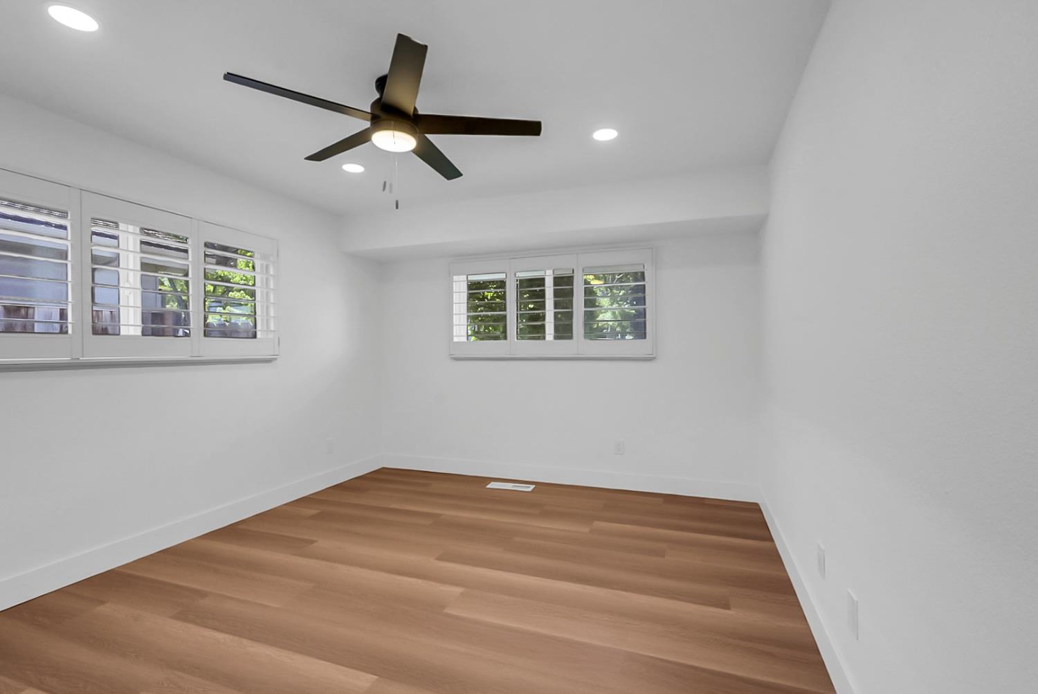 6908 Arrowwood Dr, Riverbank, CA 95367