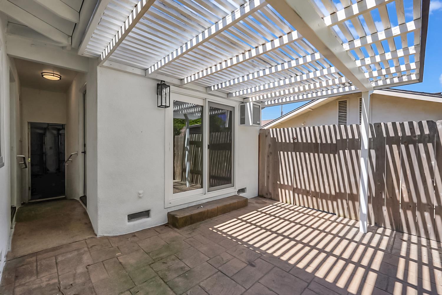 6908 Arrowwood Dr, Riverbank, CA 95367