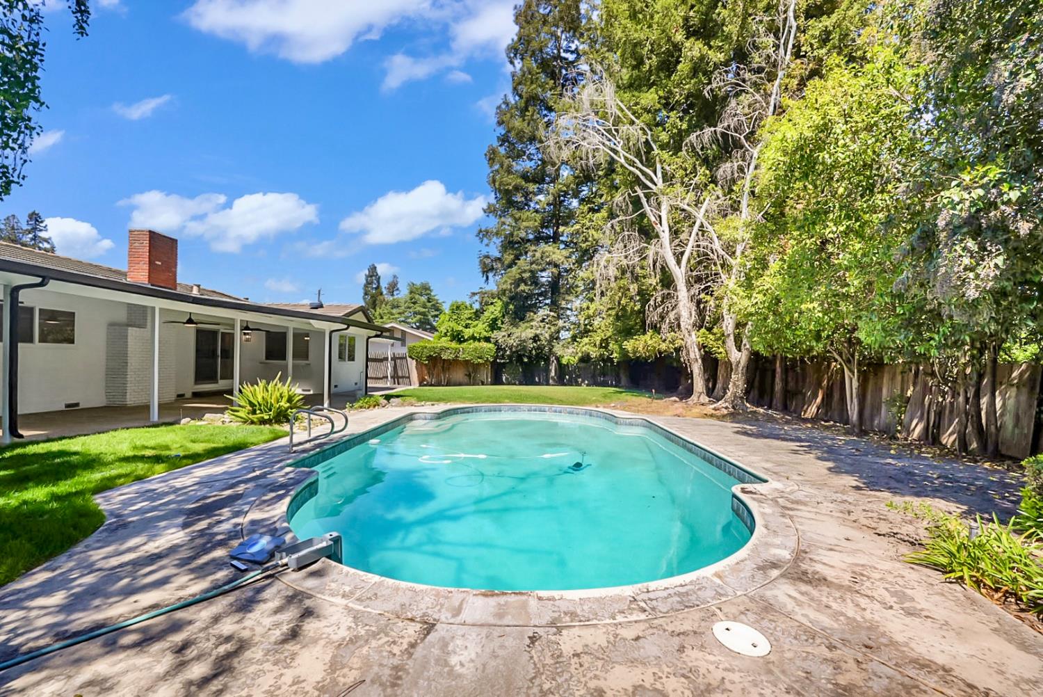 6908 Arrowwood Dr, Riverbank, CA 95367