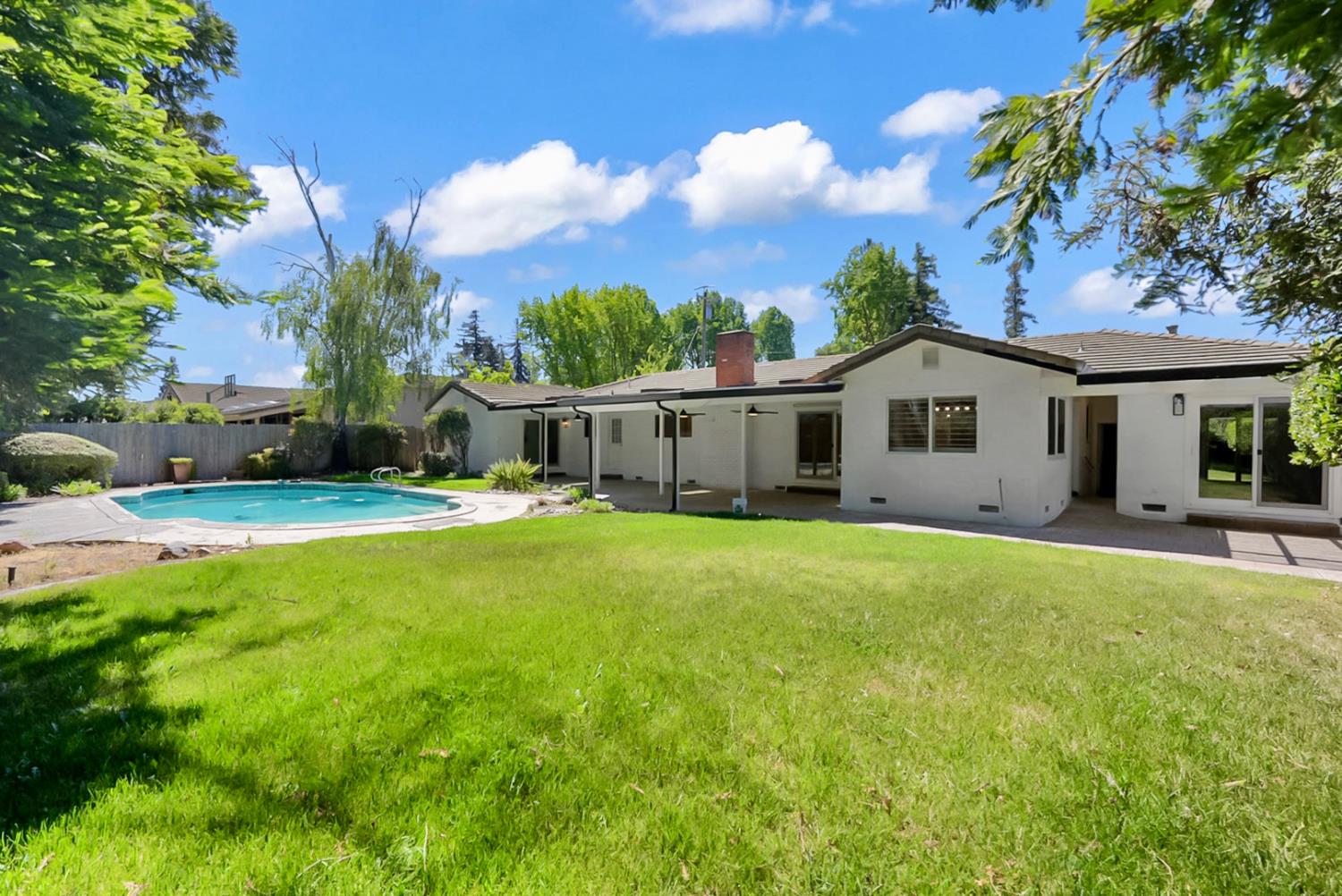 6908 Arrowwood Dr, Riverbank, CA 95367