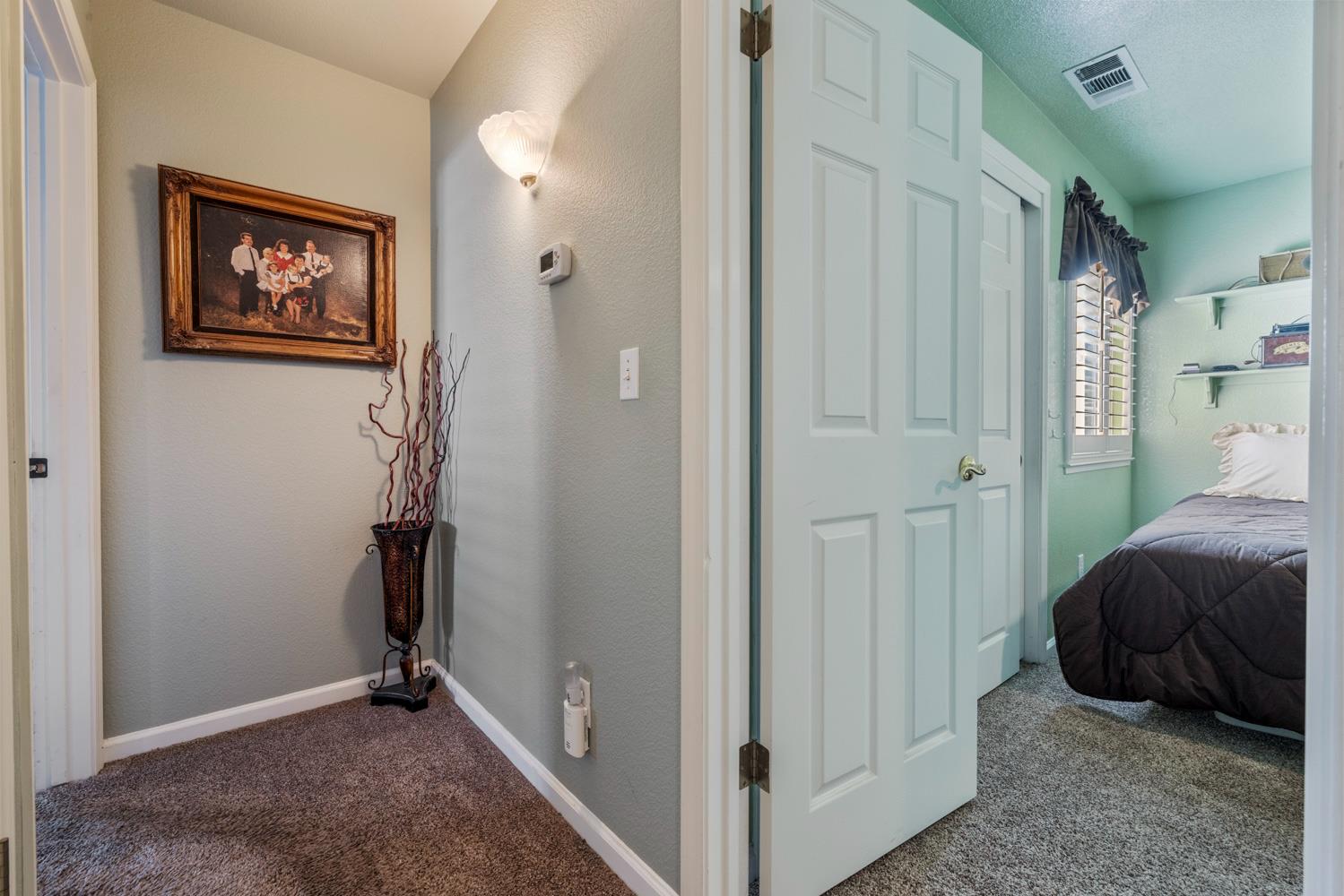 1084 Eastburg Ct, Ripon, CA 95366