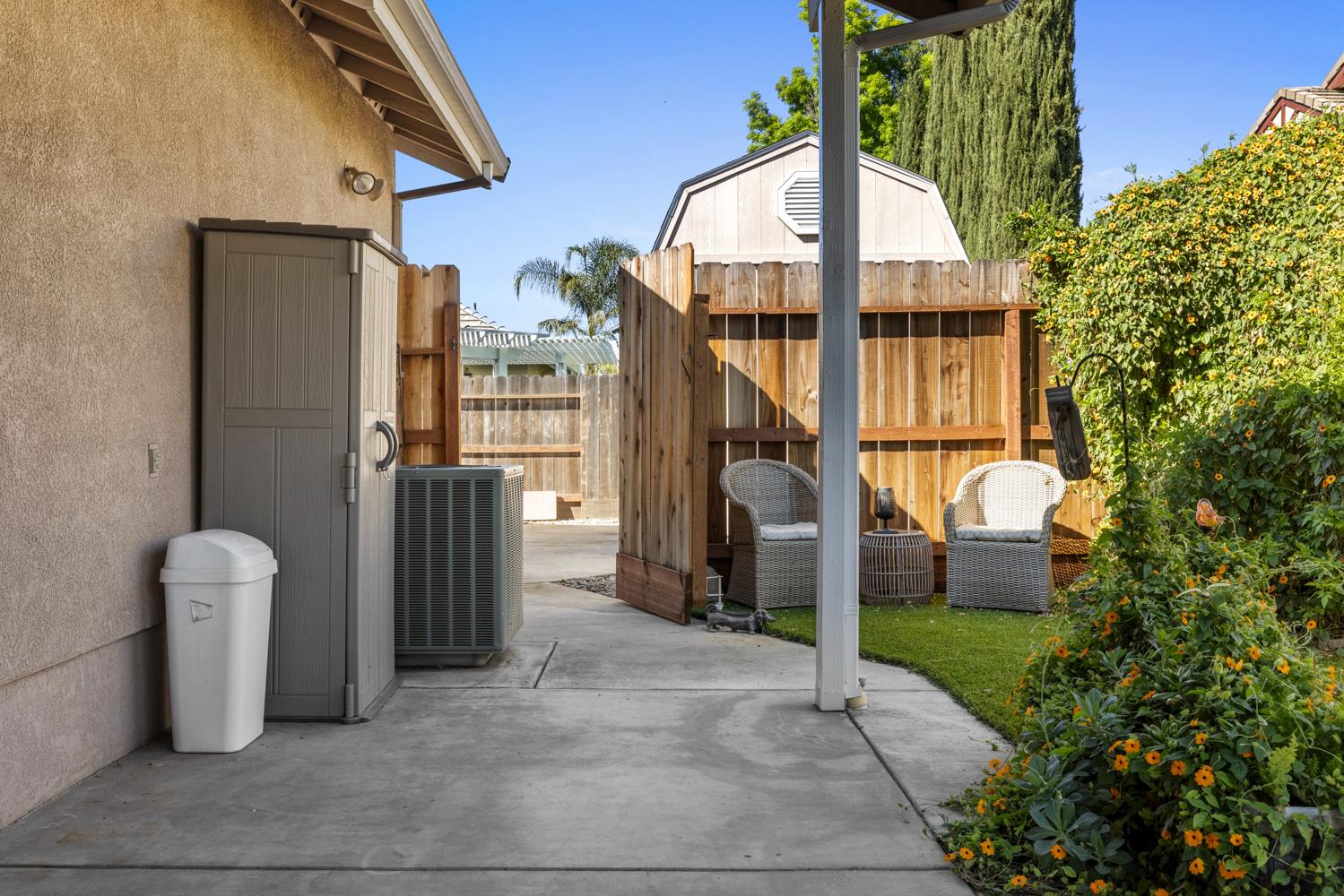 1084 Eastburg Ct, Ripon, CA 95366